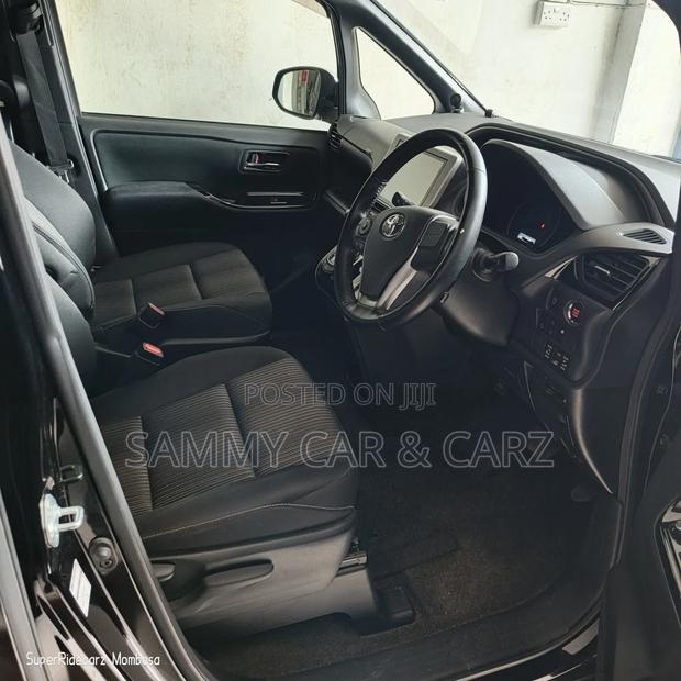 Toyota Voxy 2018 Black