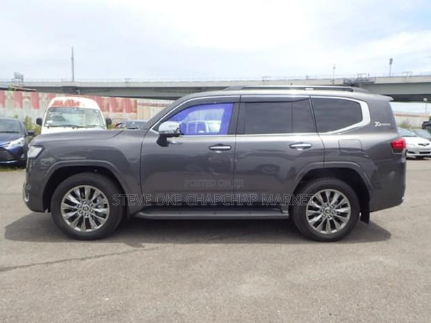 Toyota Land Cruiser 2023 Gray