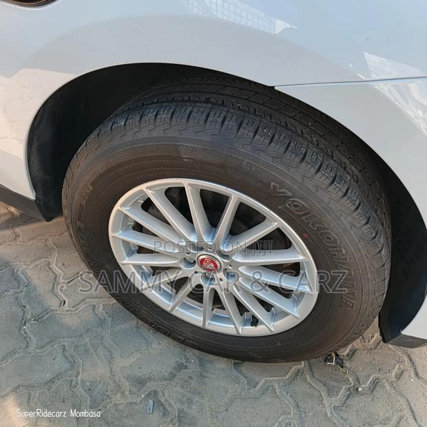 Jaguar E-Pace 2018 White