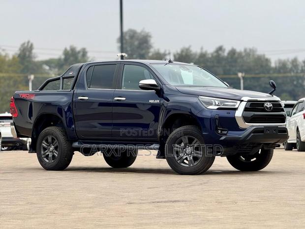 Toyota Hilux 2020 Blue