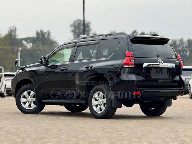 Toyota Land Cruiser Prado 2019 Black
