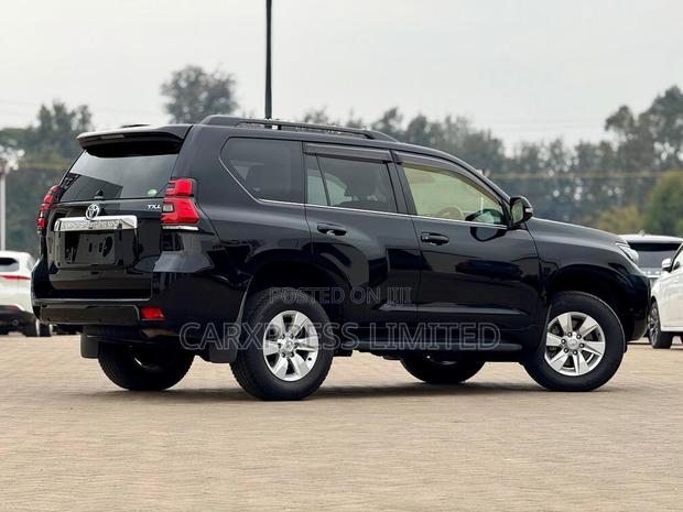 Toyota Land Cruiser Prado 2019 Black