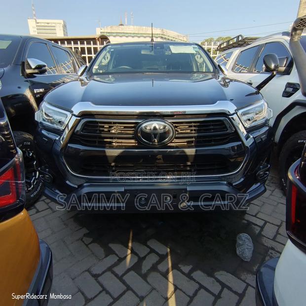 Toyota Hilux 2020 Black