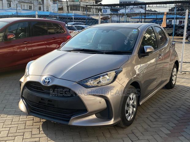 Toyota Yaris 2019 Gray