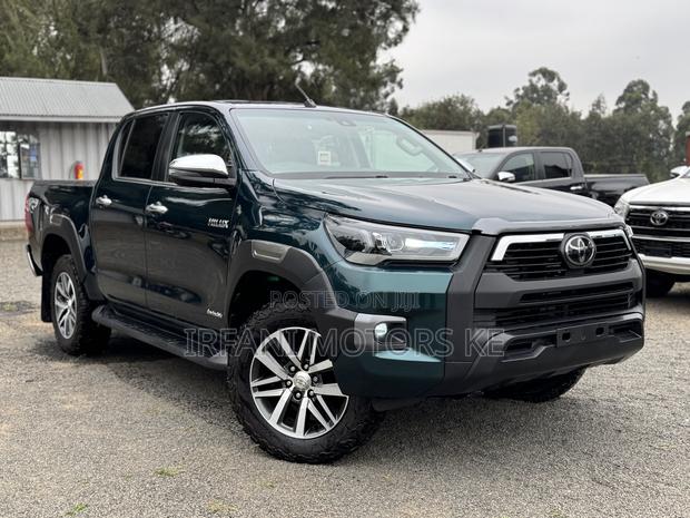 Toyota Hilux Revo Double Cab Deisel 2.4 AWD 2019 Green