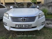 Toyota Vanguard 2014 White for sale