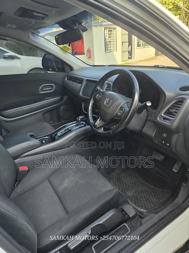 Honda Vezel 2017 White
