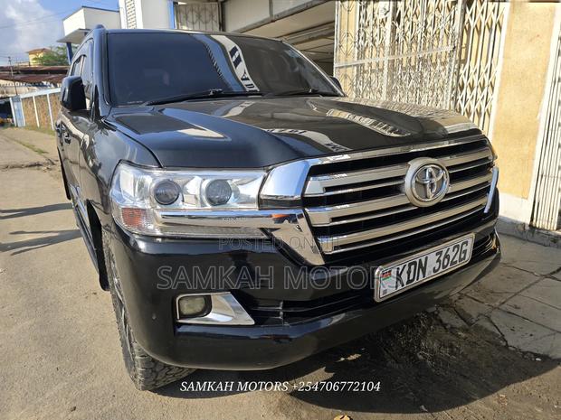 Toyota Land Cruiser 2016 Black