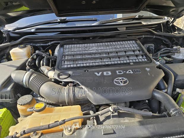 Toyota Land Cruiser 2016 Black