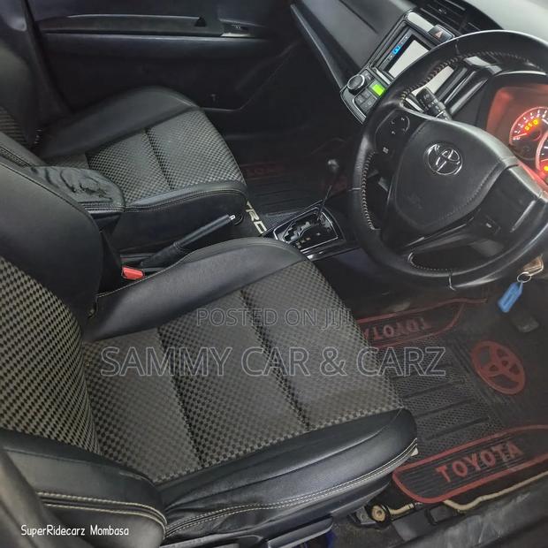 Toyota Corolla Fielder 2017 Black