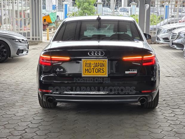 Audi A4 2.0T ultra Premium FWD 2018 Black