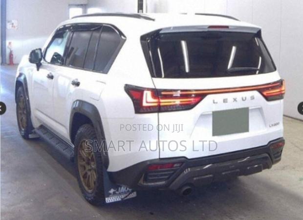 Lexus LX 2022 Pearl