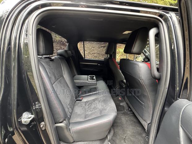 Toyota Hilux 2020 Black