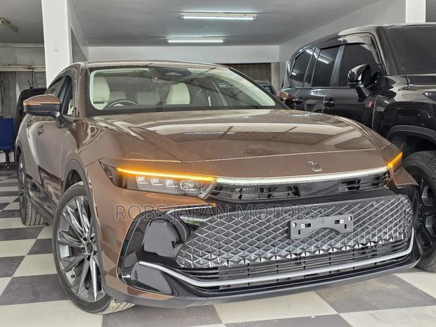 Toyota Crown Platinum 2023 Brown