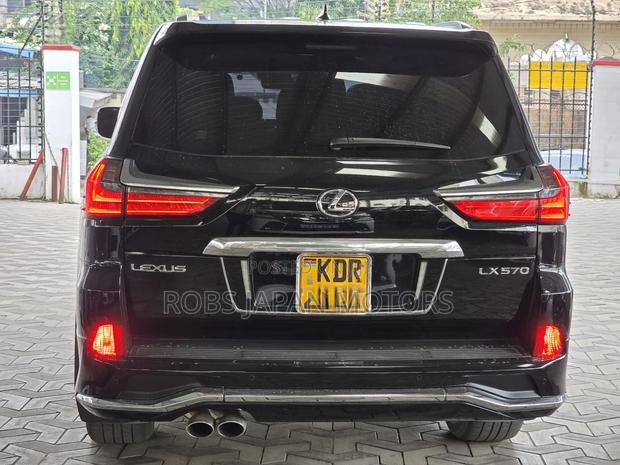 Lexus LX 570 AWD 2017 Black