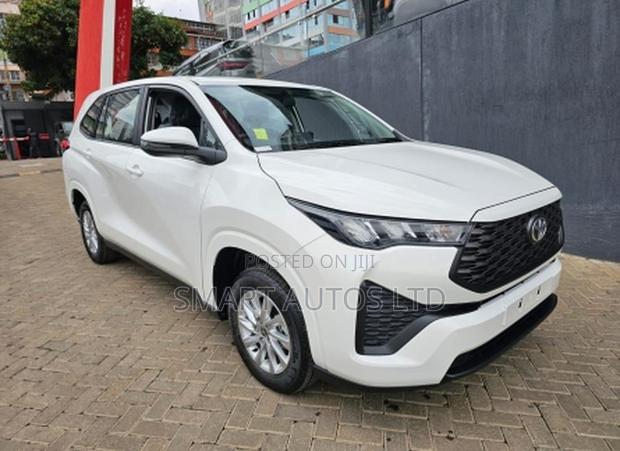 New Toyota Innova 2024 White