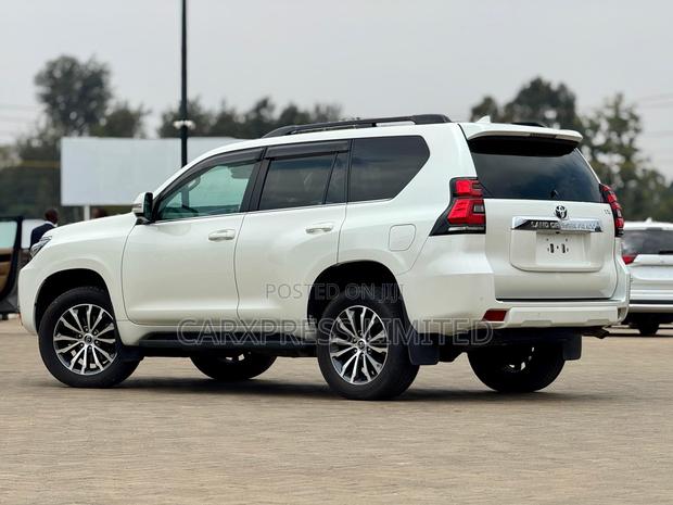 Toyota Land Cruiser Prado 2020 White