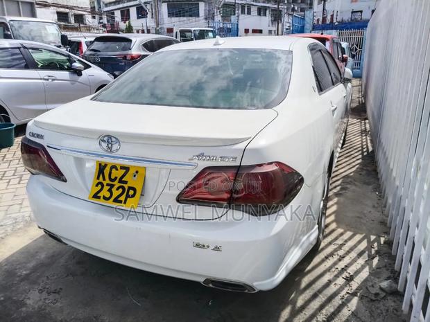 Toyota Crown 2015 Pearl