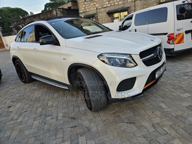 Mercedes-Benz GLE-Class 2019 White