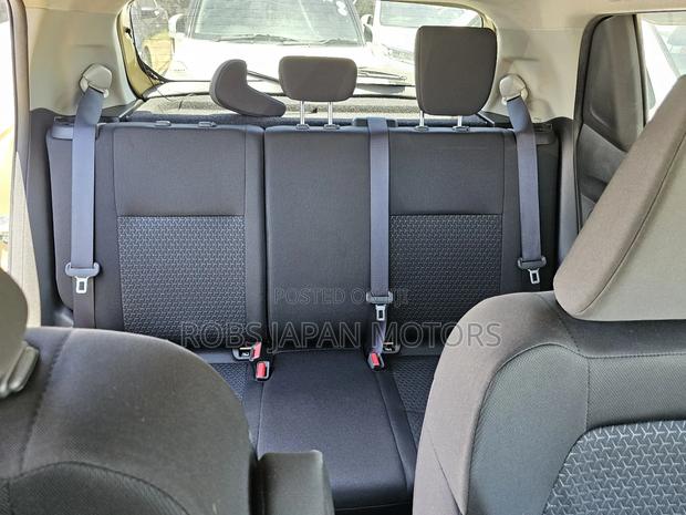 Suzuki Swift 2018 Gold