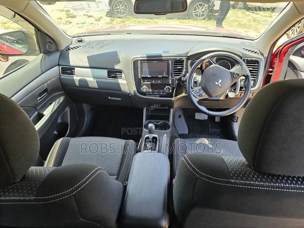 Mitsubishi Outlander SE FWD 2018 Red