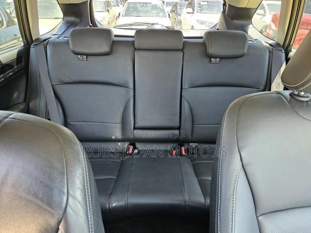 Subaru Outback 2.5i Premium AWD 2018 Gold