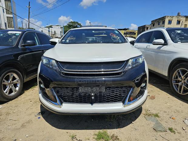 Toyota Harrier 2.0 4WD 2018