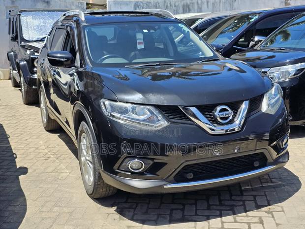 Nissan X-Trail 2.0 Petrol FWD 2017 Black