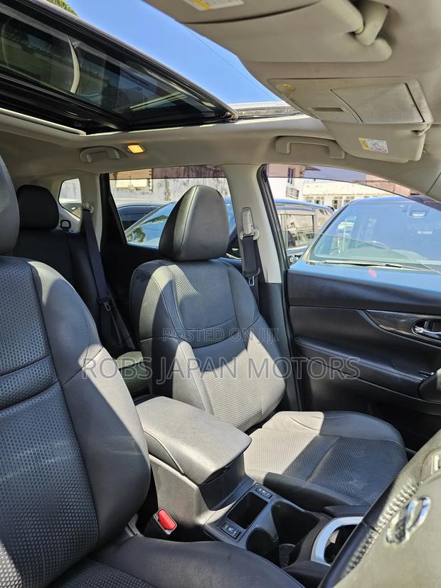 Nissan X-Trail 2.0 Petrol FWD 2017 Black