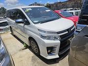 Toyota Voxy 2018 White for sale