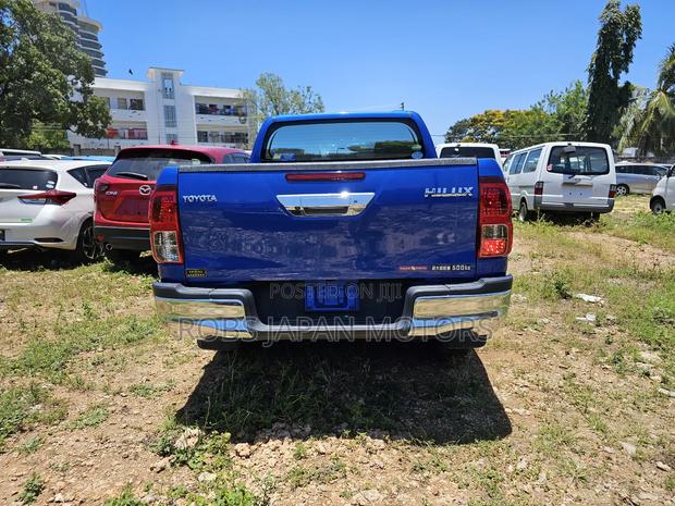 Toyota Hilux Revo Double Cab Deisel 2.8 AWD 2018 Blue