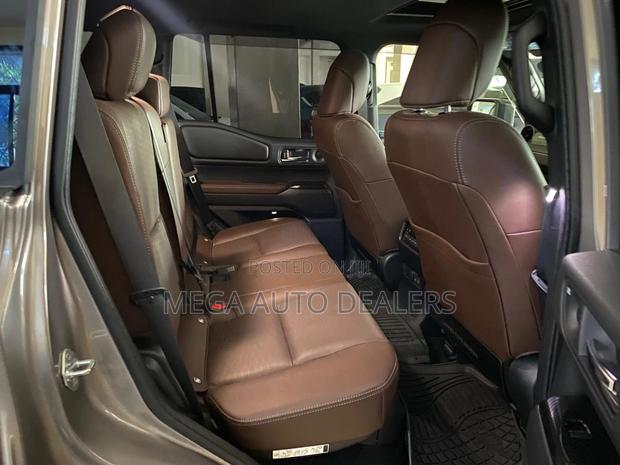 Toyota Land Cruiser Prado 2022