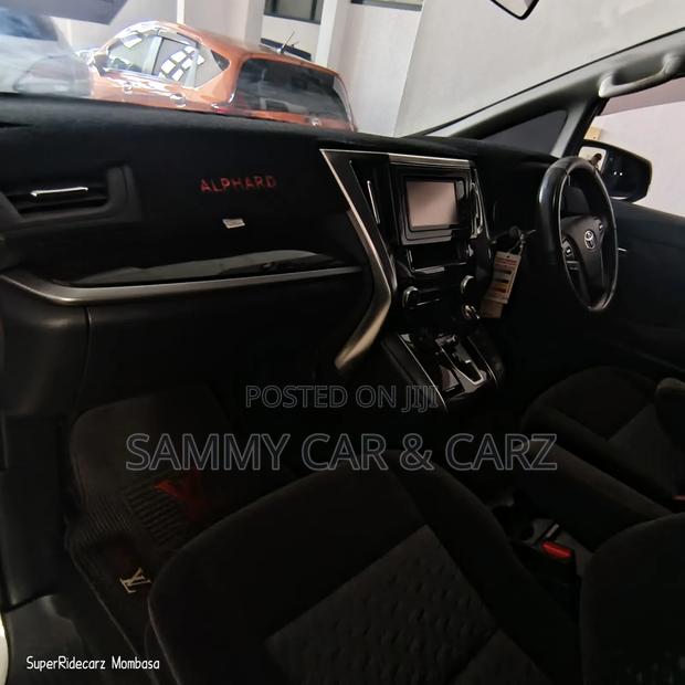 Toyota Vellfire 2016 White