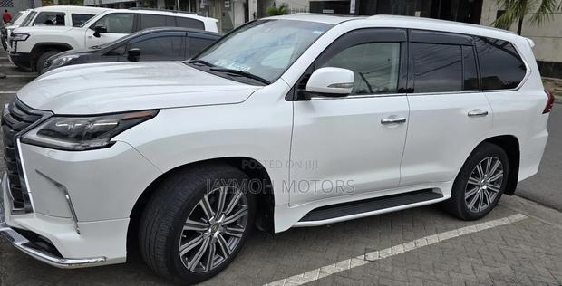 Lexus LX 2017 White