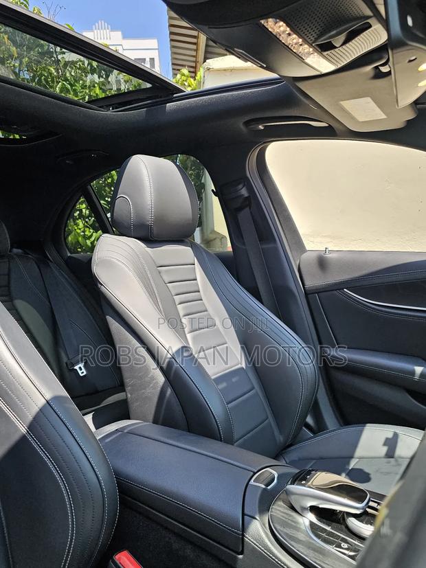 Mercedes-Benz E250 2019 Blue