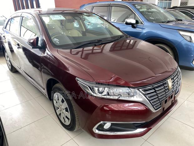 Toyota Premio 2018 Red