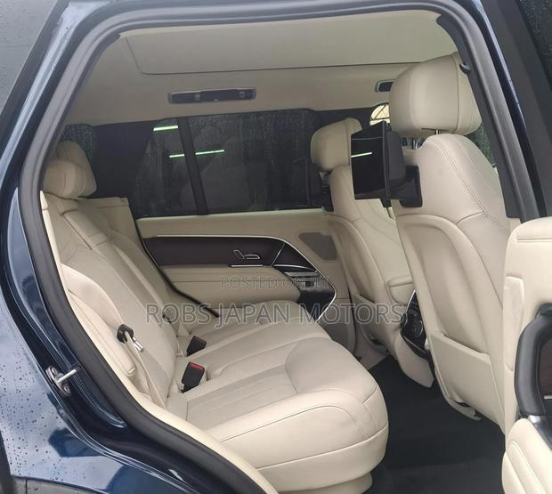 Land Rover Range Rover Vogue 2022 Blue