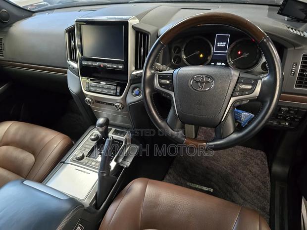 Toyota Land Cruiser 2019 Gray