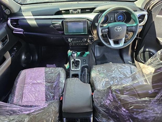 Toyota Hilux Revo Double Cab Deisel 2.8 AWD 2018 Black