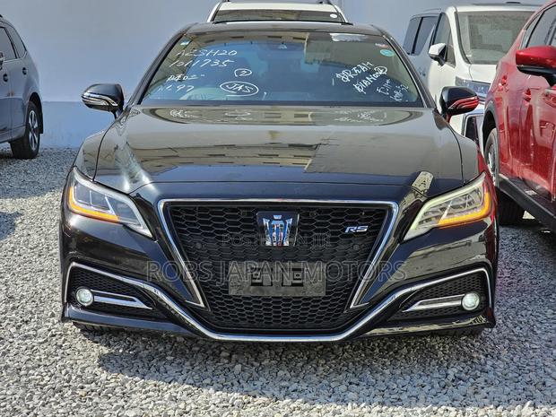 Toyota Crown 2019 Black