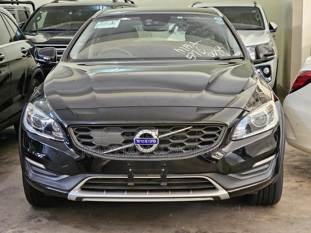 Volvo V60 T5 Dynamic AWD 2018 Black