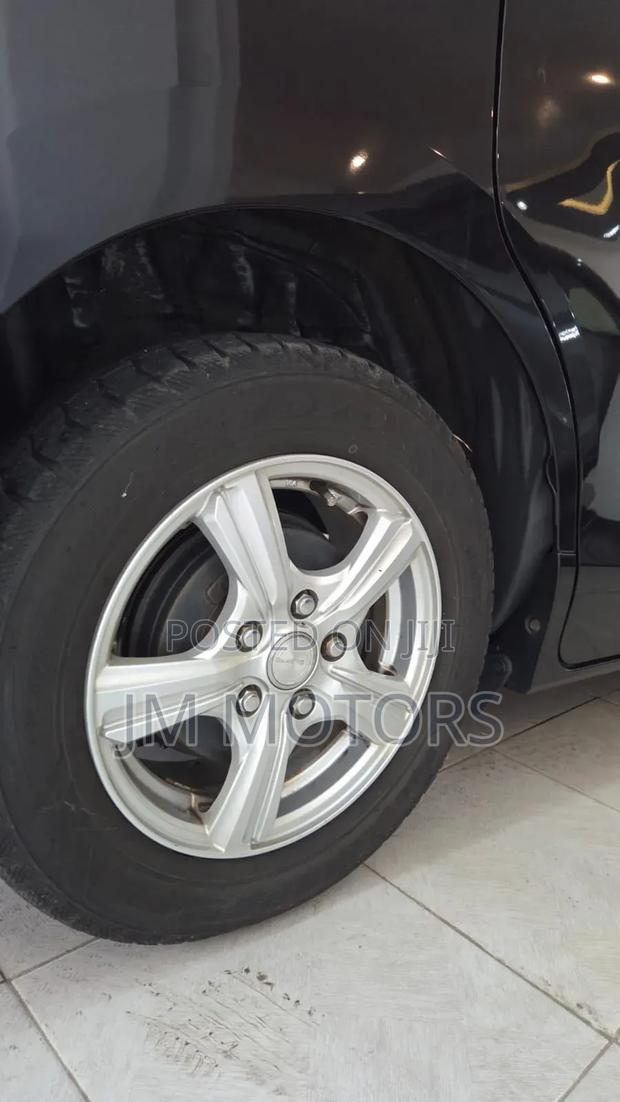 Toyota Esquire 2019 Matt Black