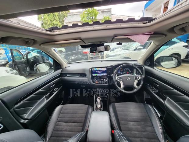 Mitsubishi Outlander 2019 Pearl