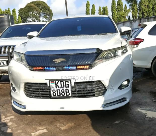 Toyota Harrier 2.0 2016 Pearl