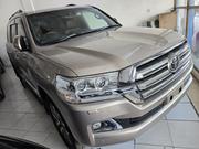 Toyota Land Cruiser 2018 Gold for sale