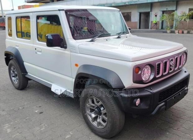 Suzuki Jimny 2024 White