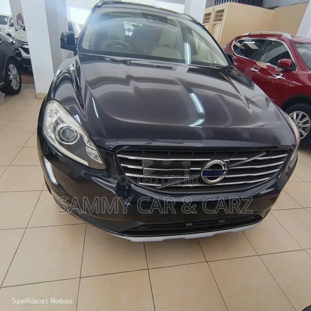 Volvo XC60 2017 Blue