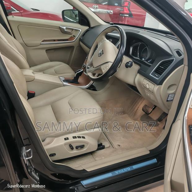 Volvo XC60 2017 Blue