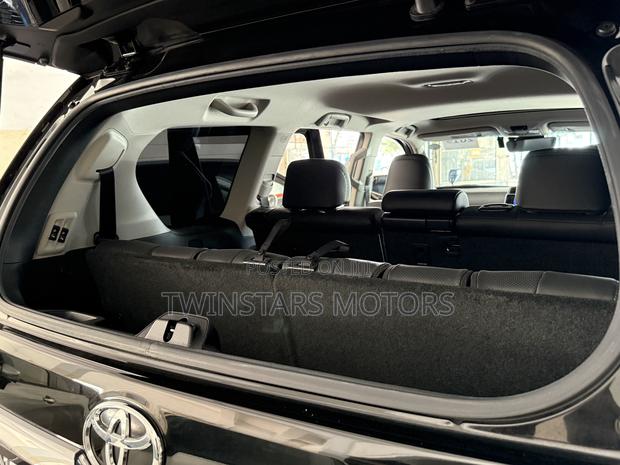 Toyota Land Cruiser Prado 2.8 2020 Black