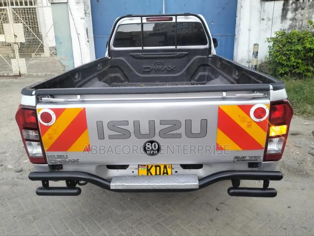 Isuzu D-MAX 2021 Gold